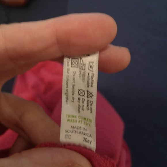 3/$20 Woolworths stretch tee v-neck short sleeve tee shirt - Picture 3 of 5